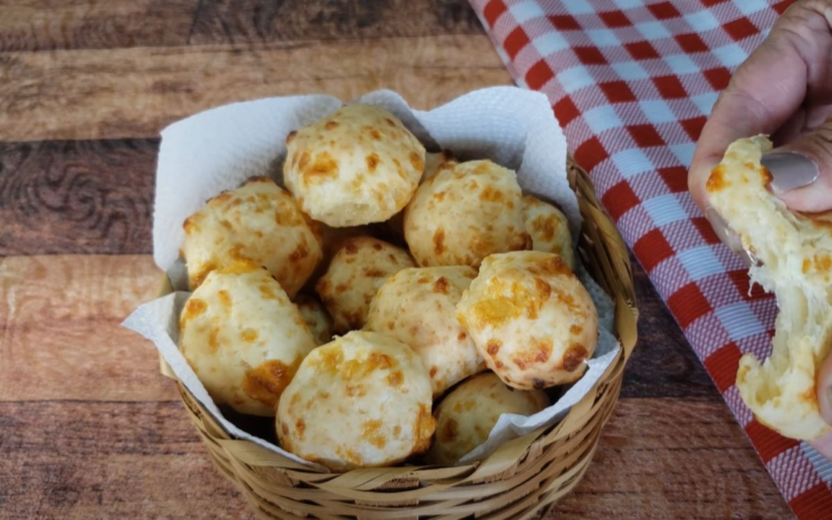 Receita de Pão de Queijo com Creme de Leite