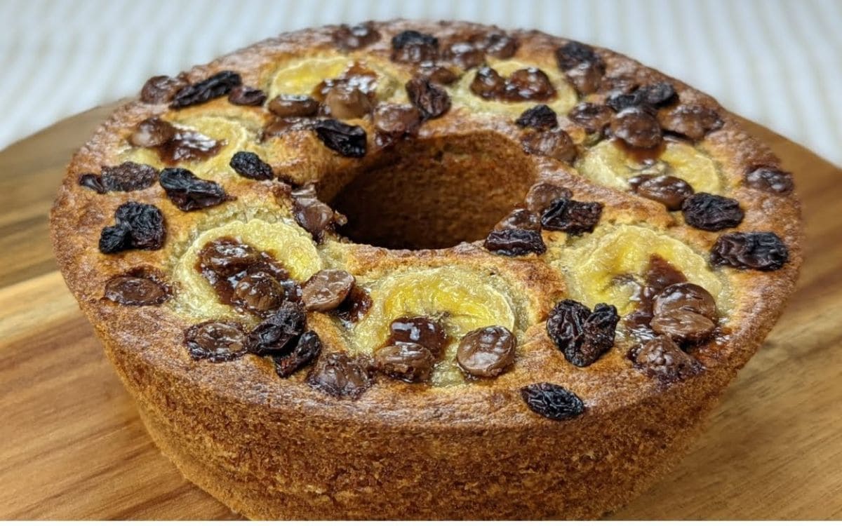 Bolo de Banana com Topo Mágico