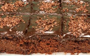 Bolo de Chocolate com Massa Fofinha