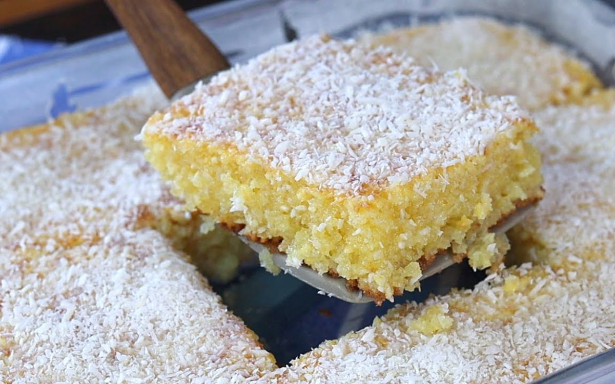 Bolo de Tapioca Molhadinho com Coco