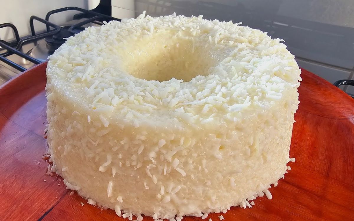 Bolo de Tapioca com Coco Sem Forno